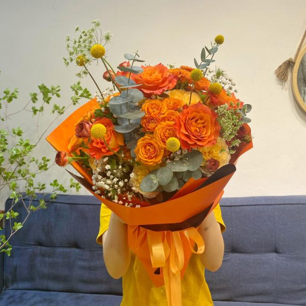 Bó hoa sinh nhật màu cam rực rỡ