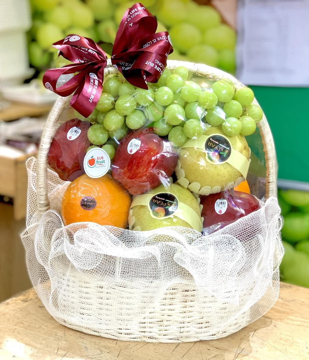 Cách chọn giỏ hoa quả tặng sinh nhật ấn tượng  Luxury Fruit